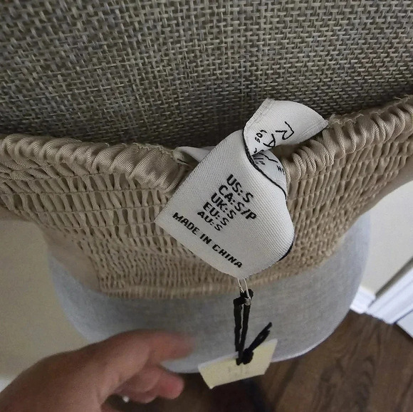 Rachel Zoe Satin Crop Top Off  White Cream Sleeveless Cowl Neck size S - Picture 3 of 5